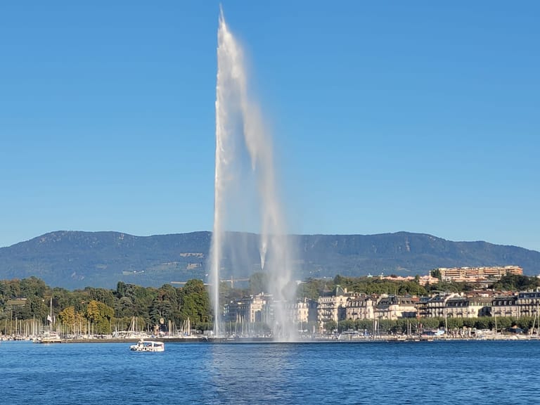 Geneva skyline with the Jet d'Eau fountain